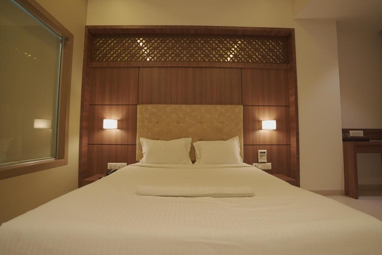 Hotel Mathoshree Thane Luaran gambar