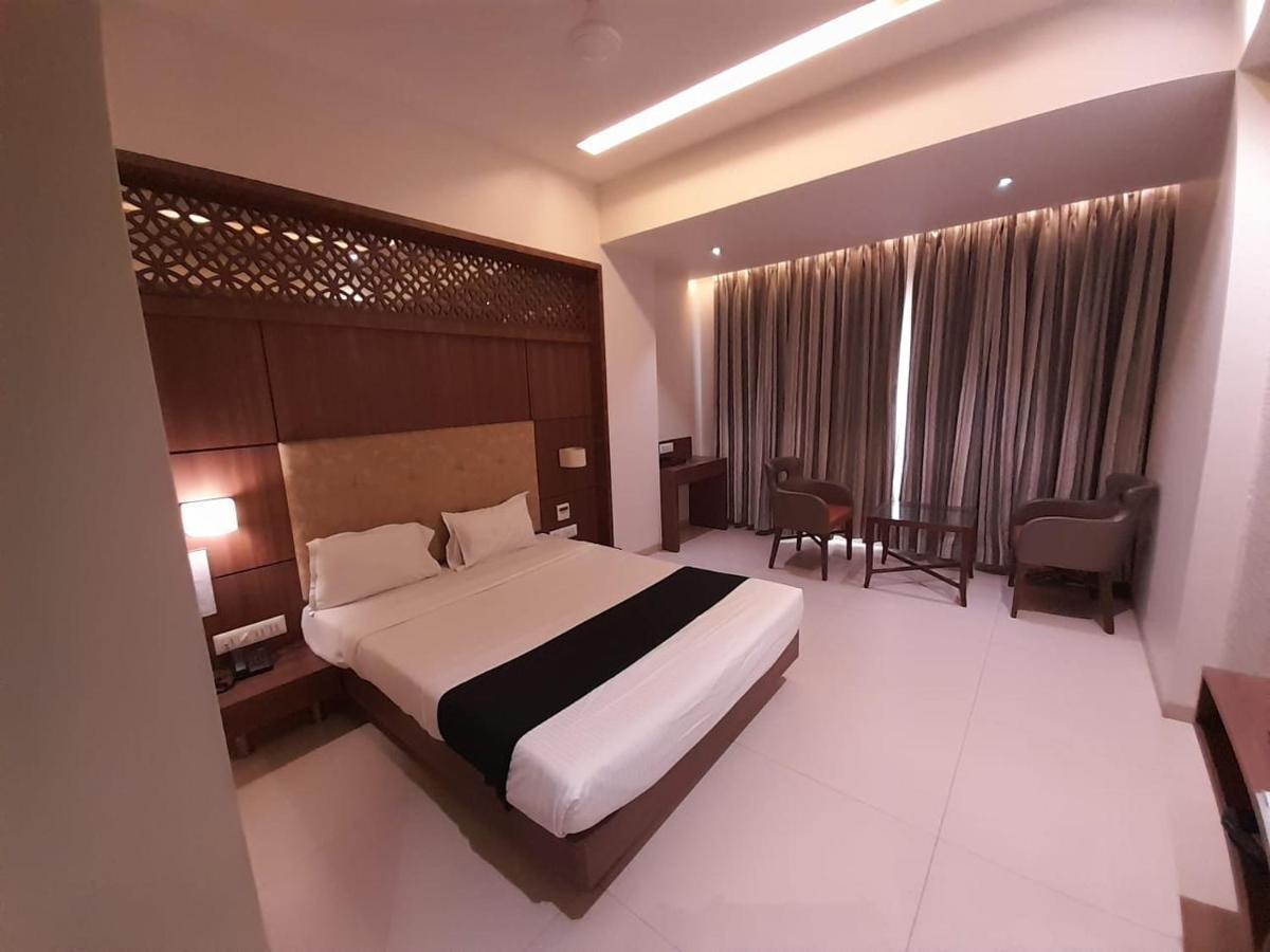 Hotel Mathoshree Thane Luaran gambar