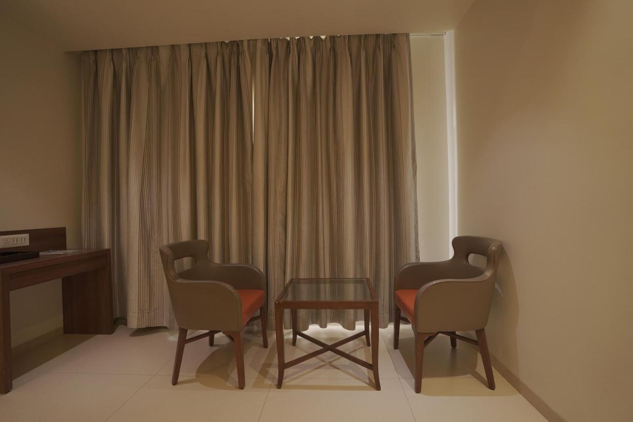 Hotel Mathoshree Thane Luaran gambar