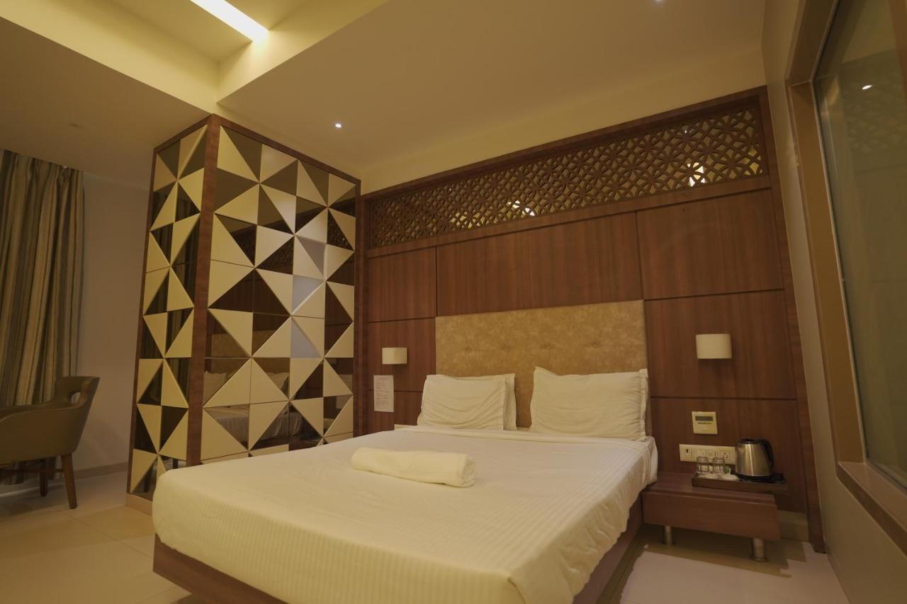 Hotel Mathoshree Thane Luaran gambar